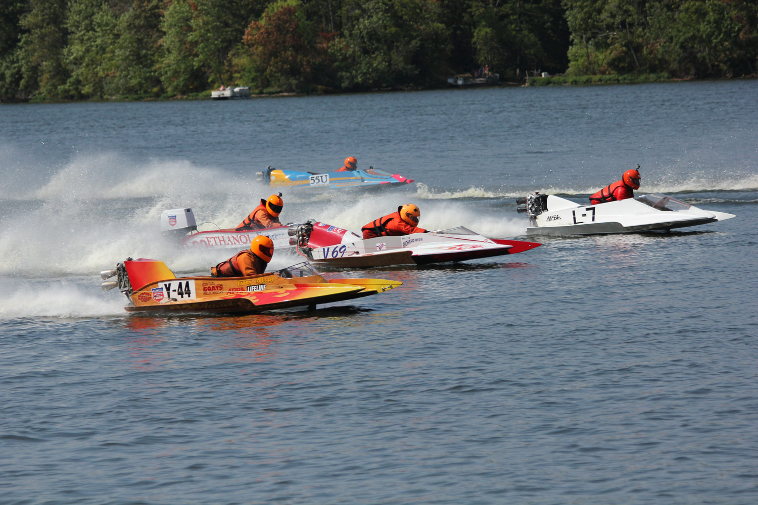 Outboard Power Boat Races See Centralia, Illinois